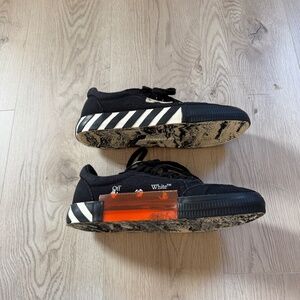 Off-White Vulc Low Top Black Sneaker Size 44 (11 US)